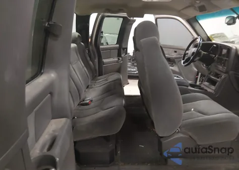 2003 Chevrolet Silverado 1500 Ls z USA, uszkodzony, nr VIN 2GCEK19T931313298